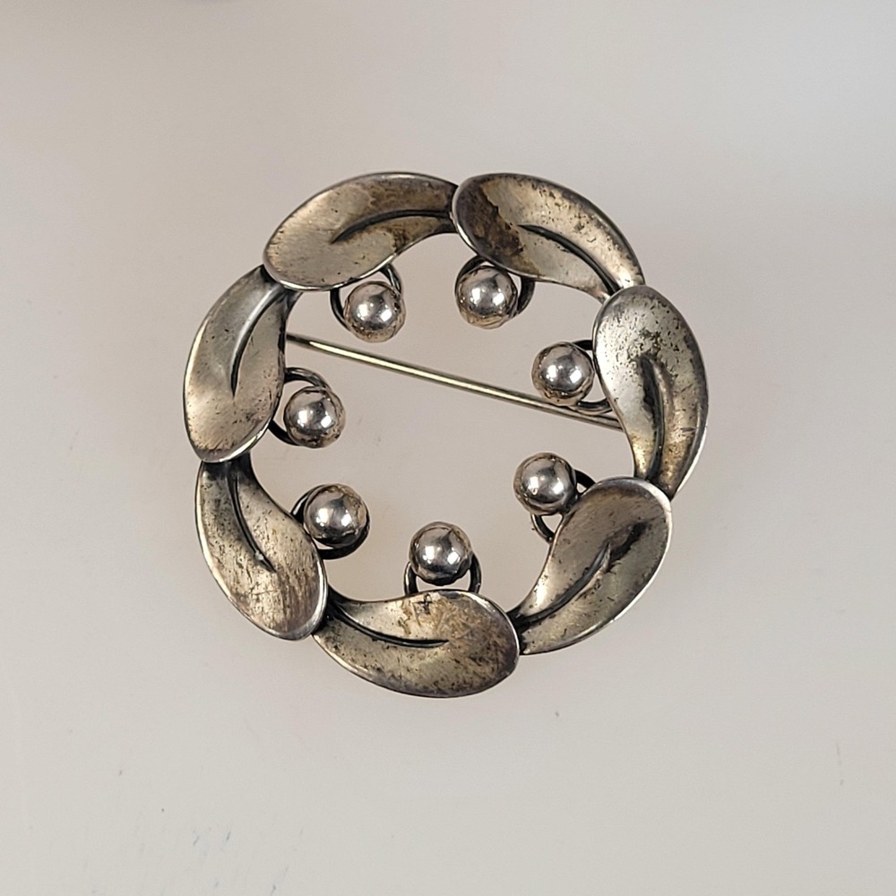 Vintage BU Sterling Silver Wreath‎ Brooch Pin Leaf Berry Circle 925 Jewelry